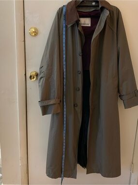 London Fog Olive Green Trench Coat with Brown Collar and removable lining